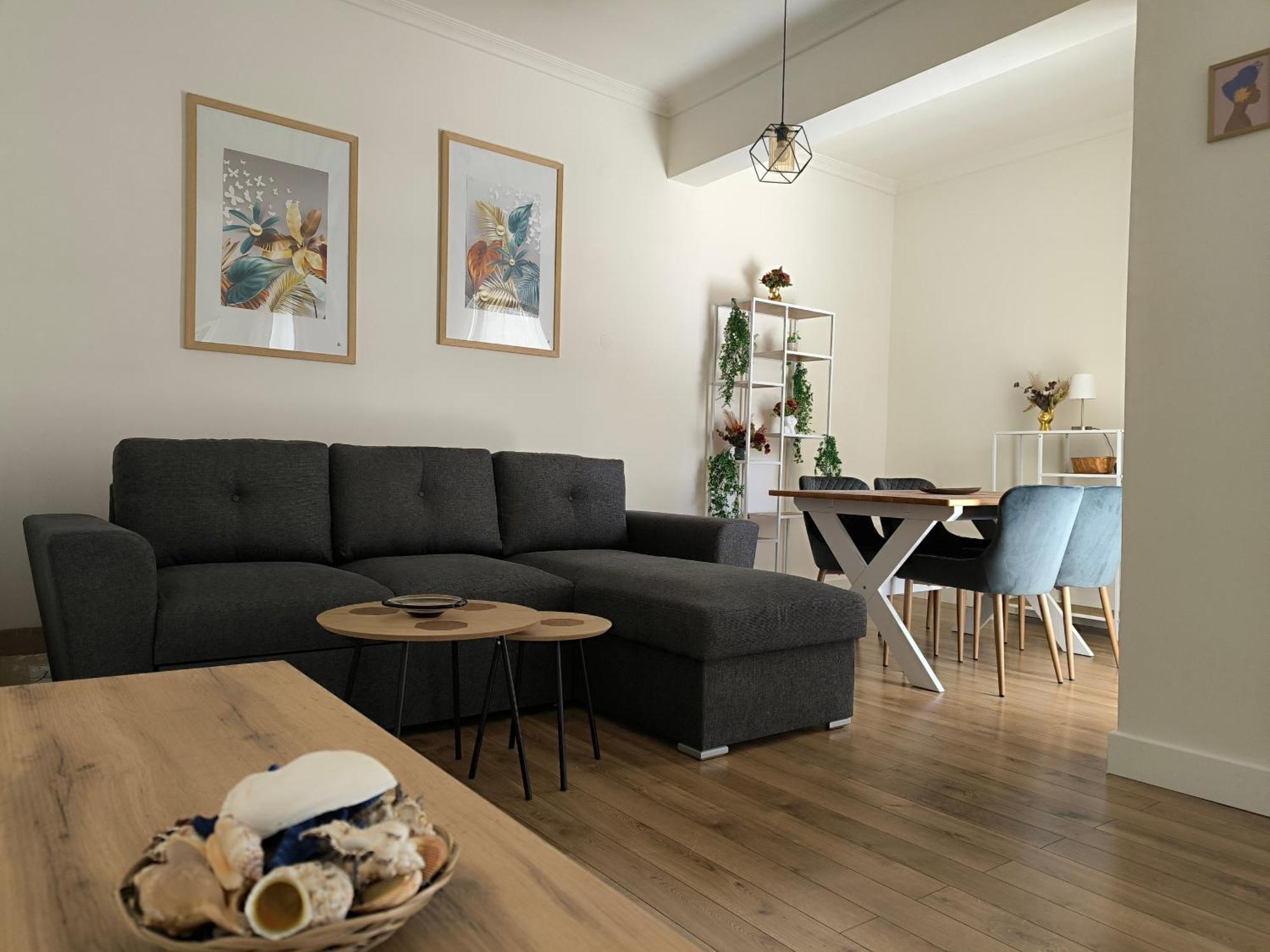 Apartment Port View, Veranda, 80 Sqm, Spacious Place For 6 Thessaloniki
