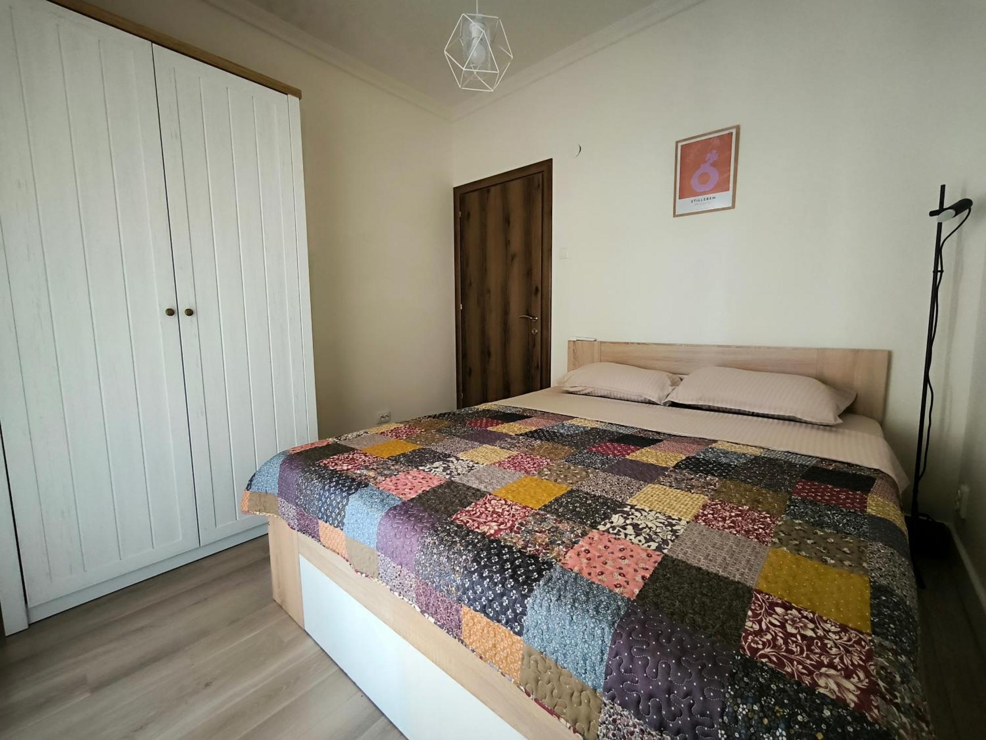 Apartment Port View, Veranda, 80 Sqm, Spacious Place For 6