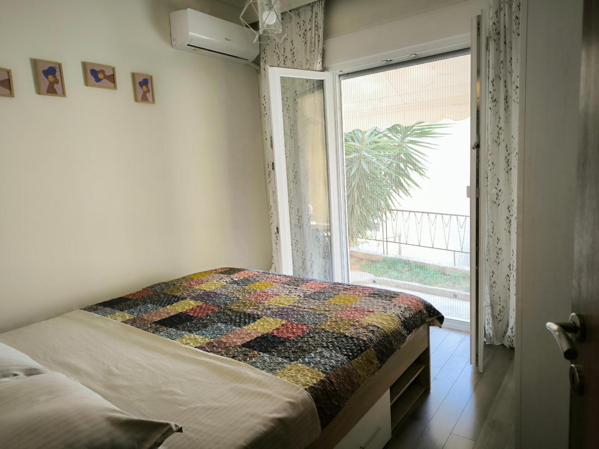 Apartment Port View, Veranda, 80 Sqm, Spacious Place For 6